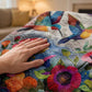🌸 Gezellig & Zacht Bloemen Flanellen Deken – voor warme avonden en knusse momenten! 🛋️💖🍂